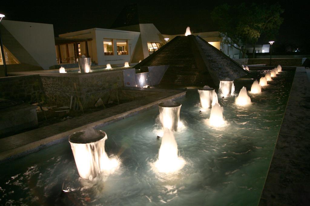 Sentosa Resorts & Water Park Chinchvad Extérieur photo
