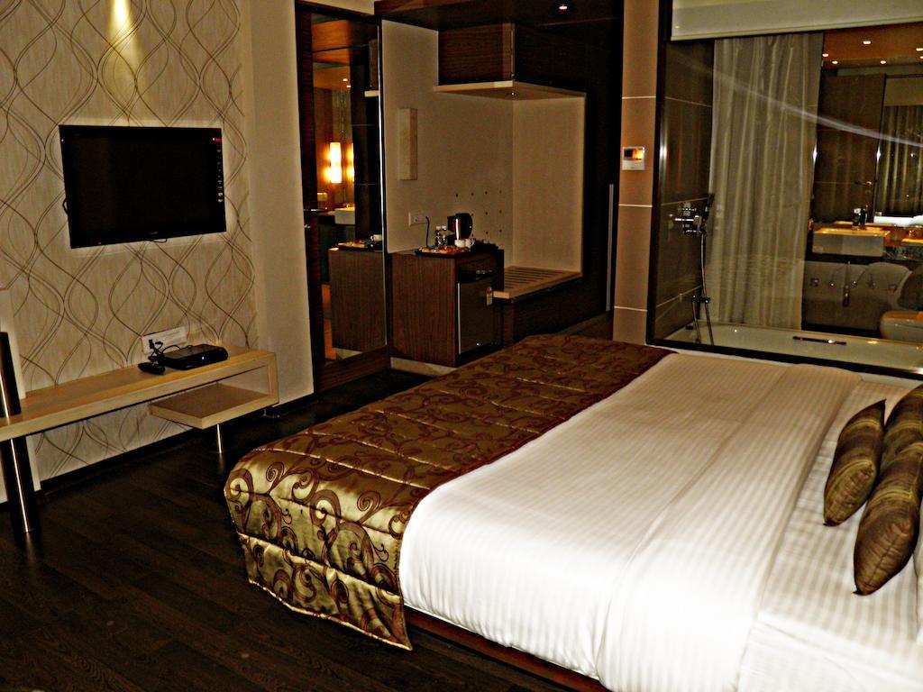 Sentosa Resorts & Water Park Chinchvad Chambre photo